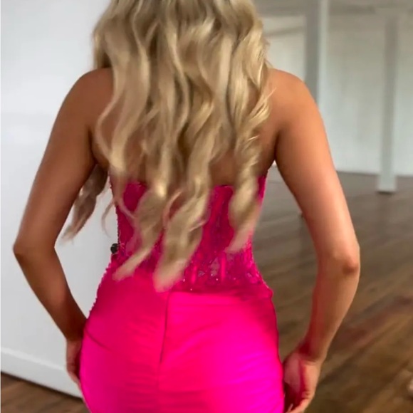 Fuchsia Sweetheart Bodycon Corset Homecoming Dress with Beading - Picture 3 of 7